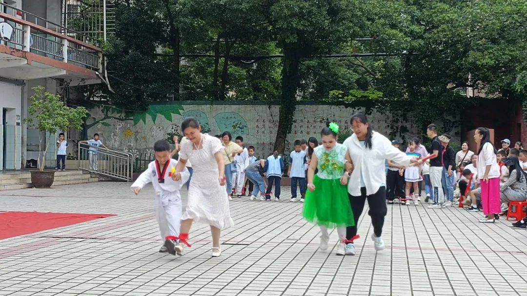 星光小学举行“ 同心守护 ·共育未来 ”家长开放日暨六一文艺汇演活动 第53张