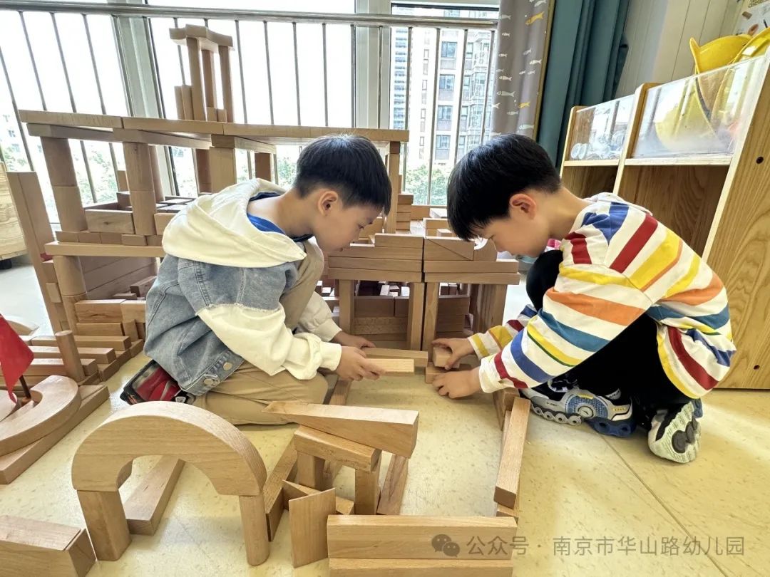 【爱生长活动】大三班:搭建小学 第13张