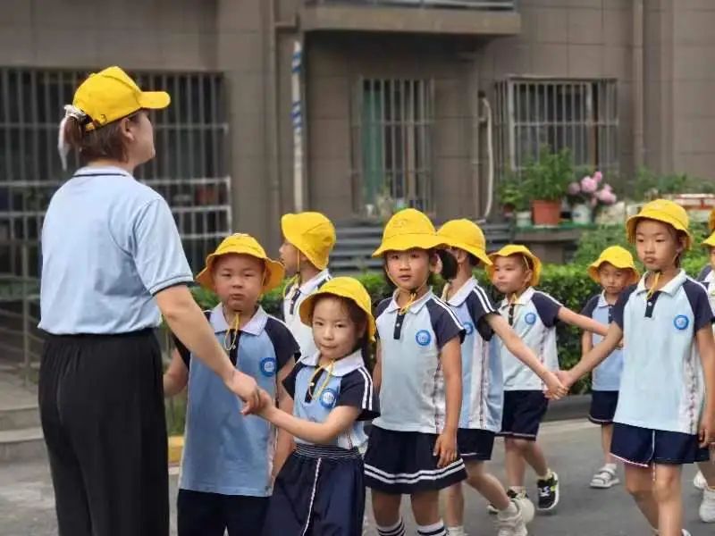 合肥市菊园幼儿园:走呀!去小学!——2024年大班组参观小学活动 第20张