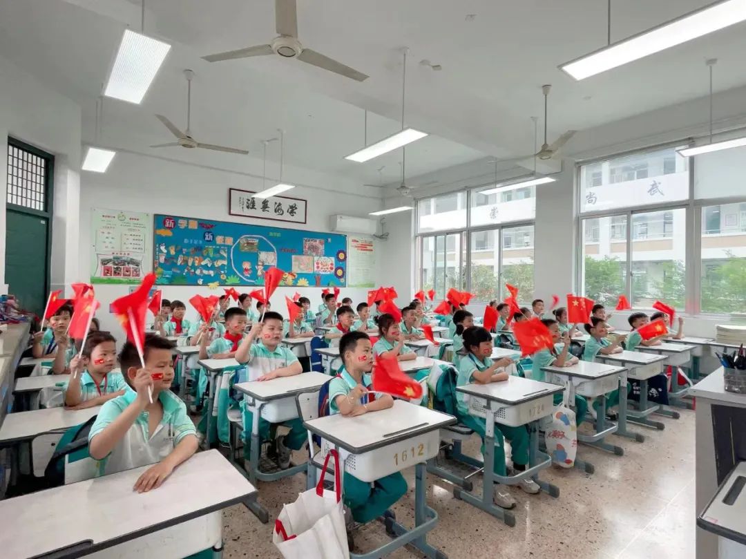 音乐点亮生活 歌声唱响未来——赤城小学“红五月”班班有歌声比赛 第5张