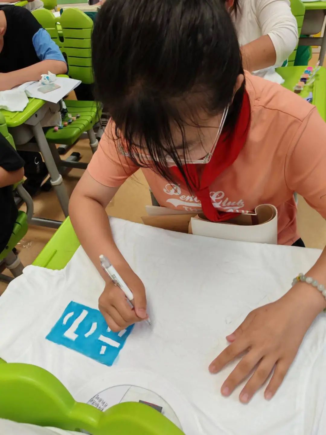 童心飞扬  快乐翱翔——中关村第一小学顺义学校“六一”儿童节嘉年华活动 第265张