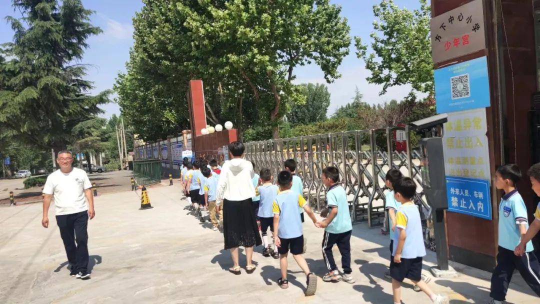 [知行教育]初探小学  礼遇成长——方下中心小学迎接方下街道幼儿园小朋友记实 第28张