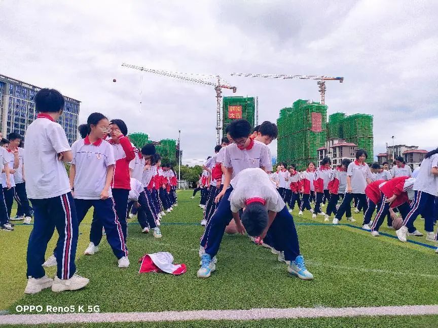 “勇往直前,决胜中考”——武平三中举行初三学生考前减压赋能拓展活动 第3张