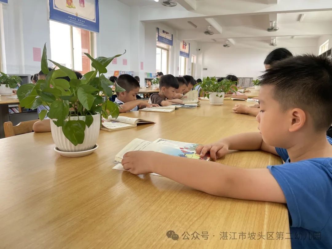 初探小学,“幼”见成长—湛江市坡头区第二幼儿园大班参观湛江市实验小学活动 第39张