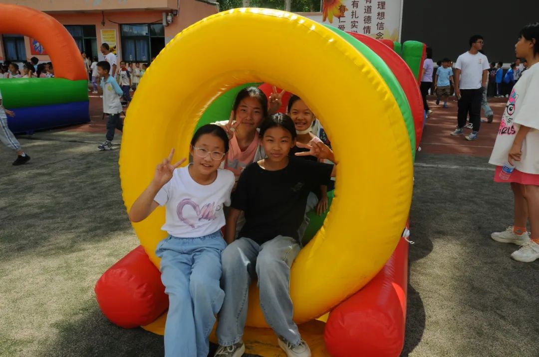 童心飞扬  快乐翱翔——中关村第一小学顺义学校“六一”儿童节嘉年华活动 第73张