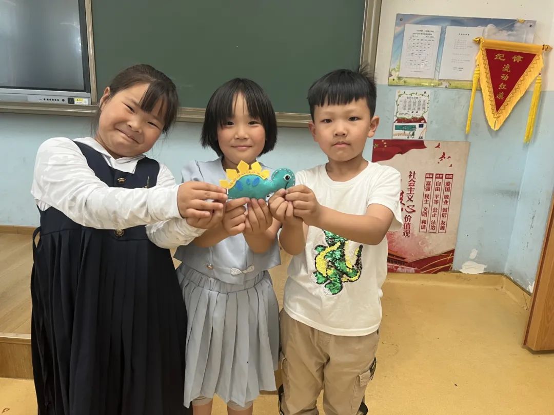 童心飞扬  快乐翱翔——中关村第一小学顺义学校“六一”儿童节嘉年华活动 第131张