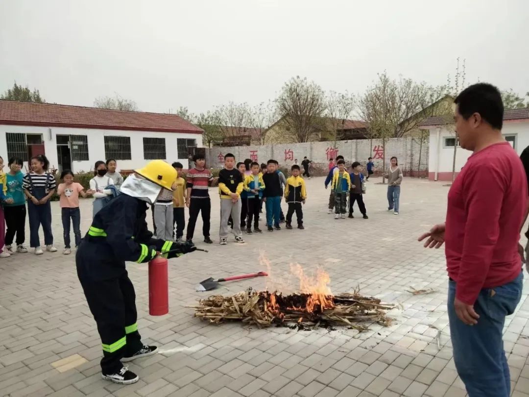 安全警钟长鸣 幸福伴你同行--反刘中心小学全国安全生产月主题活动 第11张