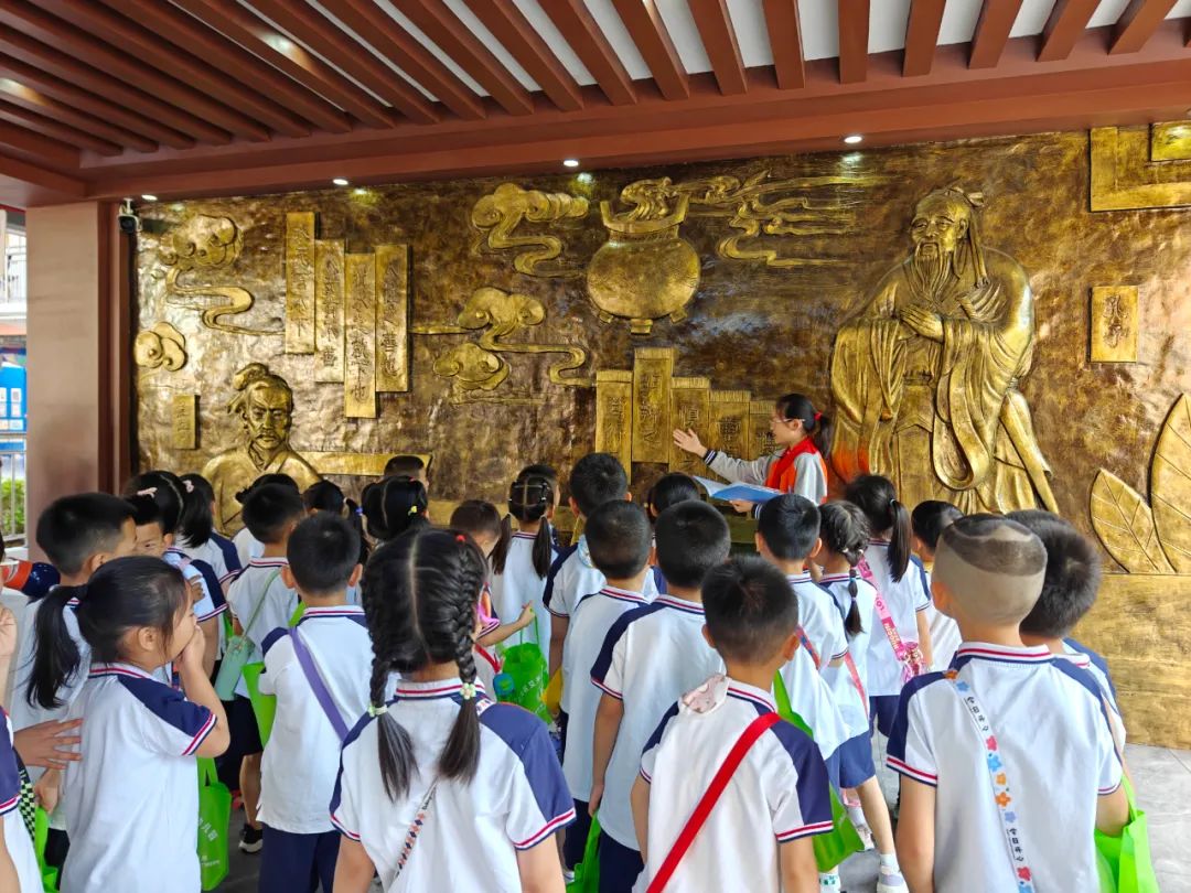 【艾幼动态】走进小学,玉艾携手,筑梦成长--科技城新区艾乐幼儿园参观小学记 第19张