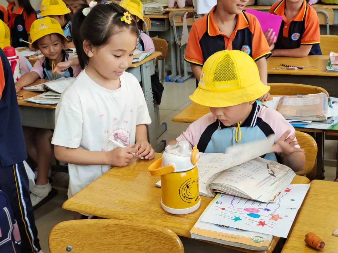 探秘小学日  筑梦向未来——魏桥创业北海幼儿园大班级部参观小学活动 第23张