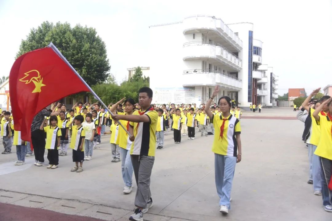 红领巾爱祖国  争做新时代好队员——城西小学一年级新队员入队仪式 第9张