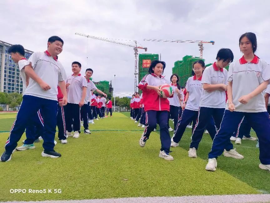 “勇往直前,决胜中考”——武平三中举行初三学生考前减压赋能拓展活动 第4张