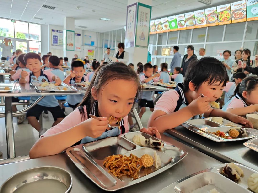 探秘小学日  筑梦向未来——魏桥创业北海幼儿园大班级部参观小学活动 第53张