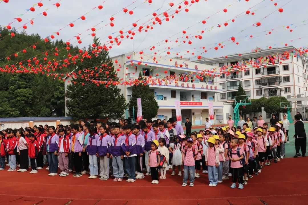 “叮咚,小学体验日” | 通城幼儿园幼儿走进通城小学参加半日体验活动 第7张