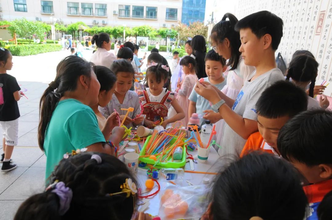 童心飞扬  快乐翱翔——中关村第一小学顺义学校“六一”儿童节嘉年华活动 第31张