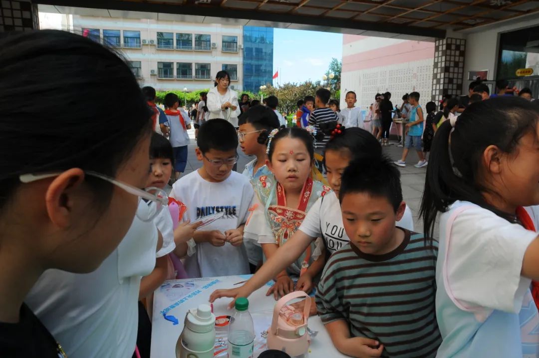 童心飞扬  快乐翱翔——中关村第一小学顺义学校“六一”儿童节嘉年华活动 第37张