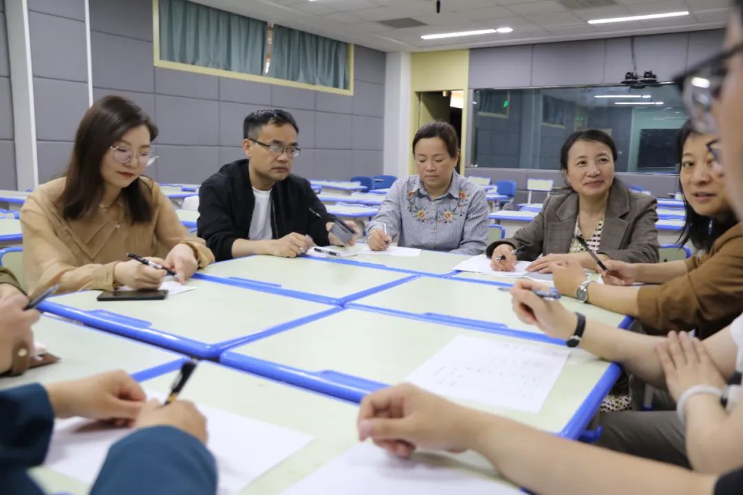 【一附教育集团·朝晖小学】教学视导赋能量 精准把脉促提升——朝晖小学迎接一附集团视导组常态工作检查 第6张