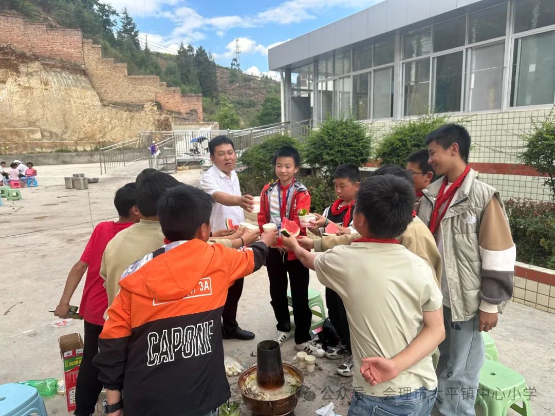 会理市太平镇中心小学2018级毕业班“感谢师恩,铭记校情”毕业典礼 第60张