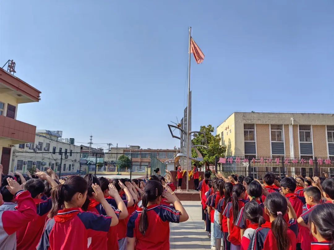 【主题升旗】十九里镇中心小学“迎端午”主题升旗仪式 第1张