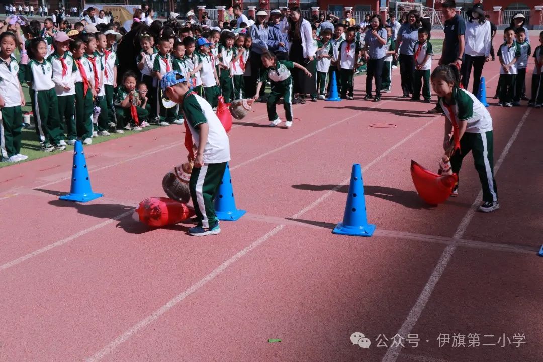 以心相会 向阳而生——伊旗第二小学“5·25”心理健康月活动精彩上演 第30张