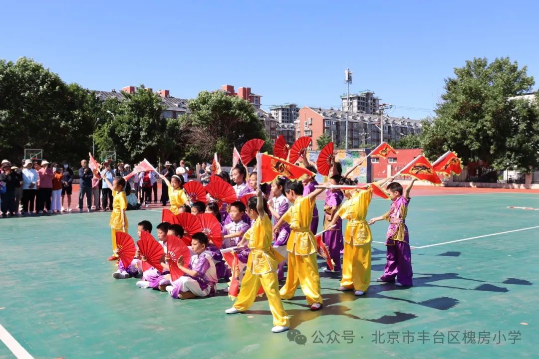 槐房小学开展“学史崇德 五气润泽”校园“百花园”艺术节展演及游戏节体验活动 第29张