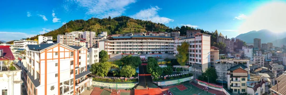 龙胜小学、龙胜镇第二小学2024年秋季学期一年级开始招生啦 第1张