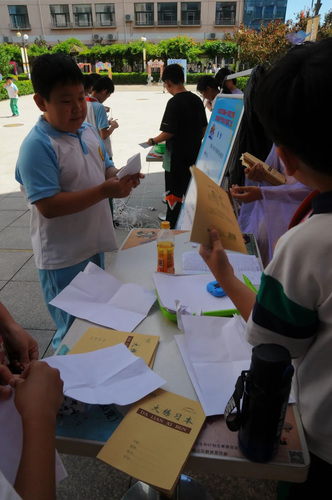 童心飞扬  快乐翱翔——中关村第一小学顺义学校“六一”儿童节嘉年华活动 第23张