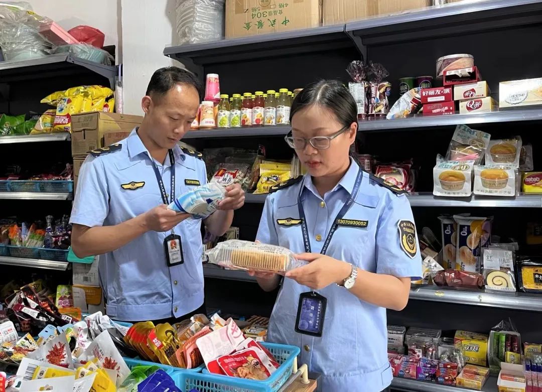 守护中高考 松溪县市场监管局开展中高考前食品安全专项督导行动 第3张