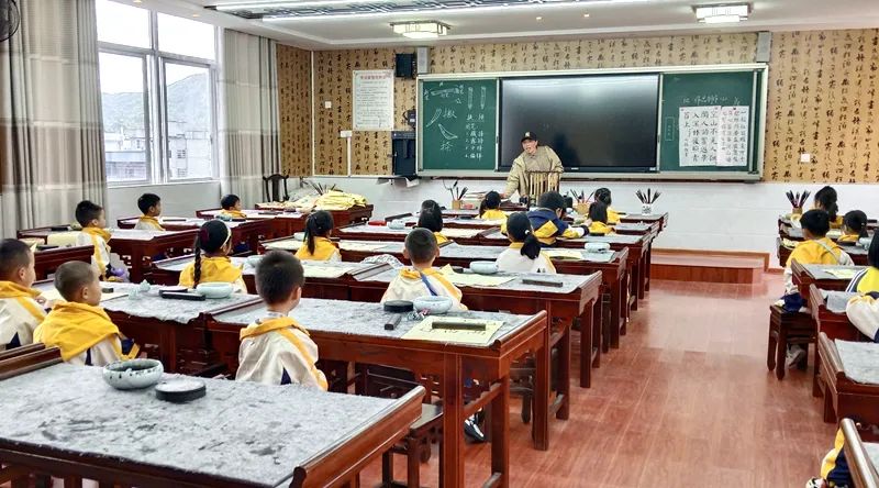 【学前教育宣传月】走呀,“趣”小学——茗溪中心幼儿园大班幼儿走进小学活动 第27张