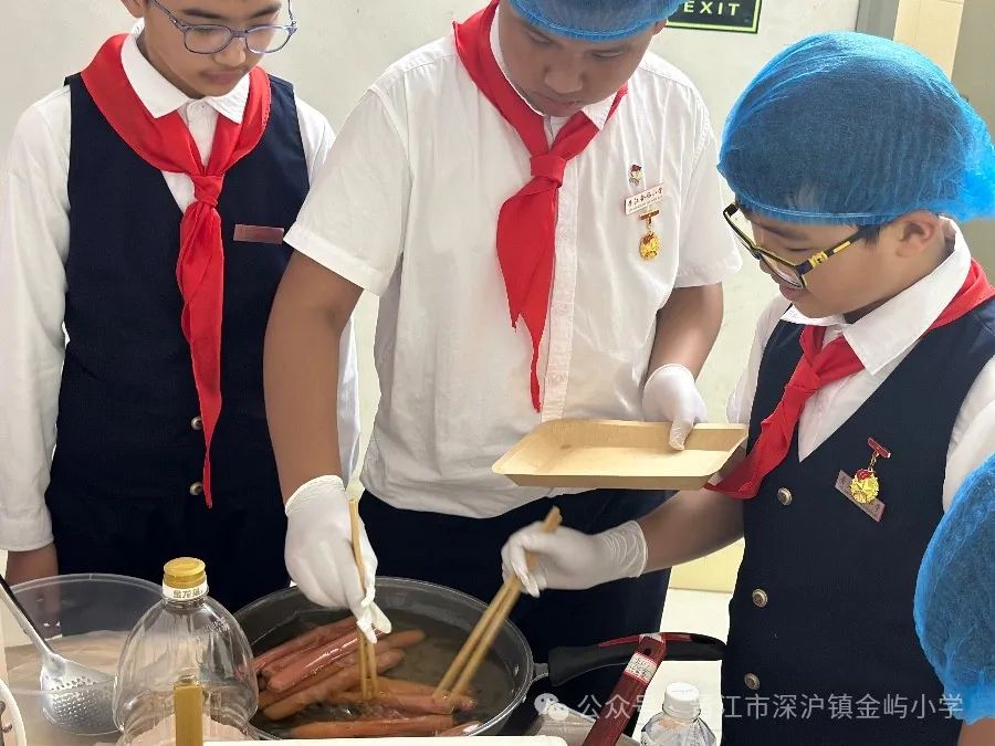 【出彩·德育】2024年金屿小学开展“红领巾爱祖国”六一儿童节系列活动——“玩转六一 与你童乐”主题队日 第25张