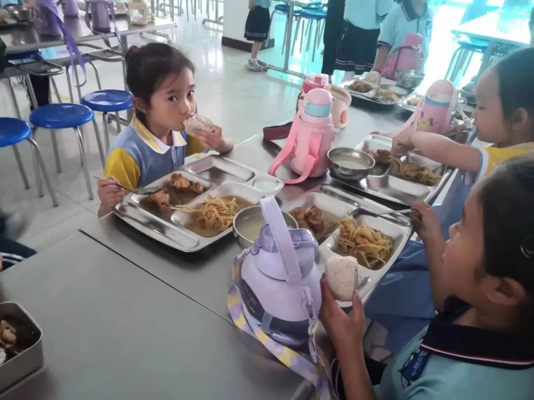 [知行教育]初探小学  礼遇成长——方下中心小学迎接方下街道幼儿园小朋友记实 第31张