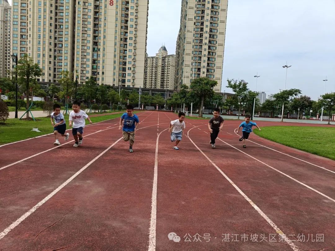 初探小学,“幼”见成长—湛江市坡头区第二幼儿园大班参观湛江市实验小学活动 第41张