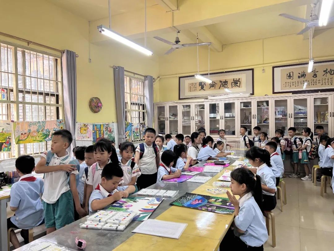 初探小学.礼遇成长——合浦县实验幼儿园开展幼小衔接系列活动之参观合浦县实验小学活动 第89张