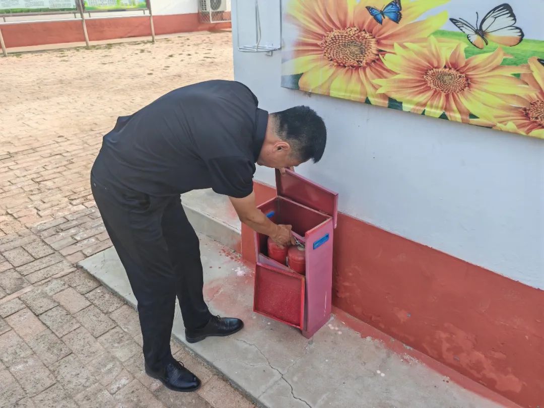 安全警钟长鸣 幸福伴你同行--反刘中心小学全国安全生产月主题活动 第3张