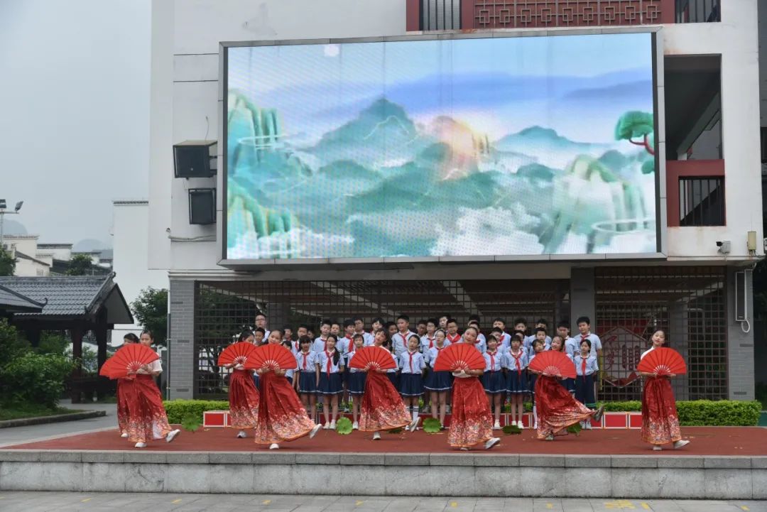 桂林市中隐小学“红领巾爱祖国 共筑中国梦”六一文艺汇演圆满落幕 第12张