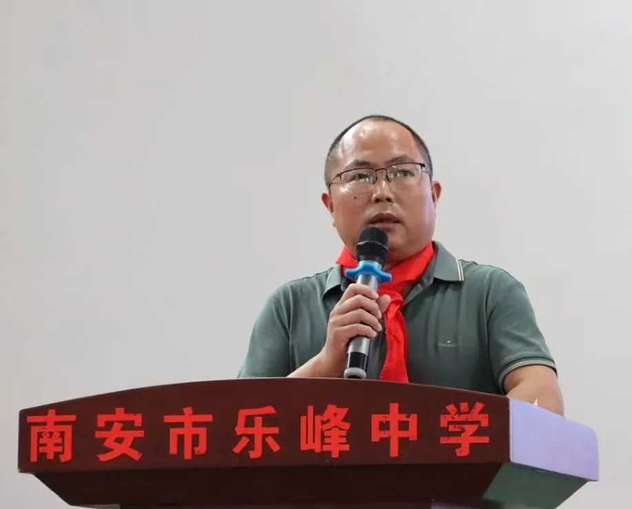 ​欢乐童年 放飞梦想 ——南安市炉山小学庆祝六一表彰大会暨文艺汇演 第8张