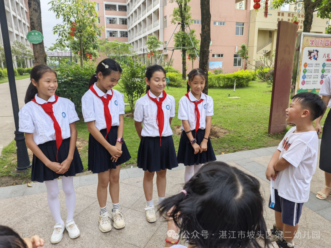 初探小学,“幼”见成长—湛江市坡头区第二幼儿园大班参观湛江市实验小学活动 第27张