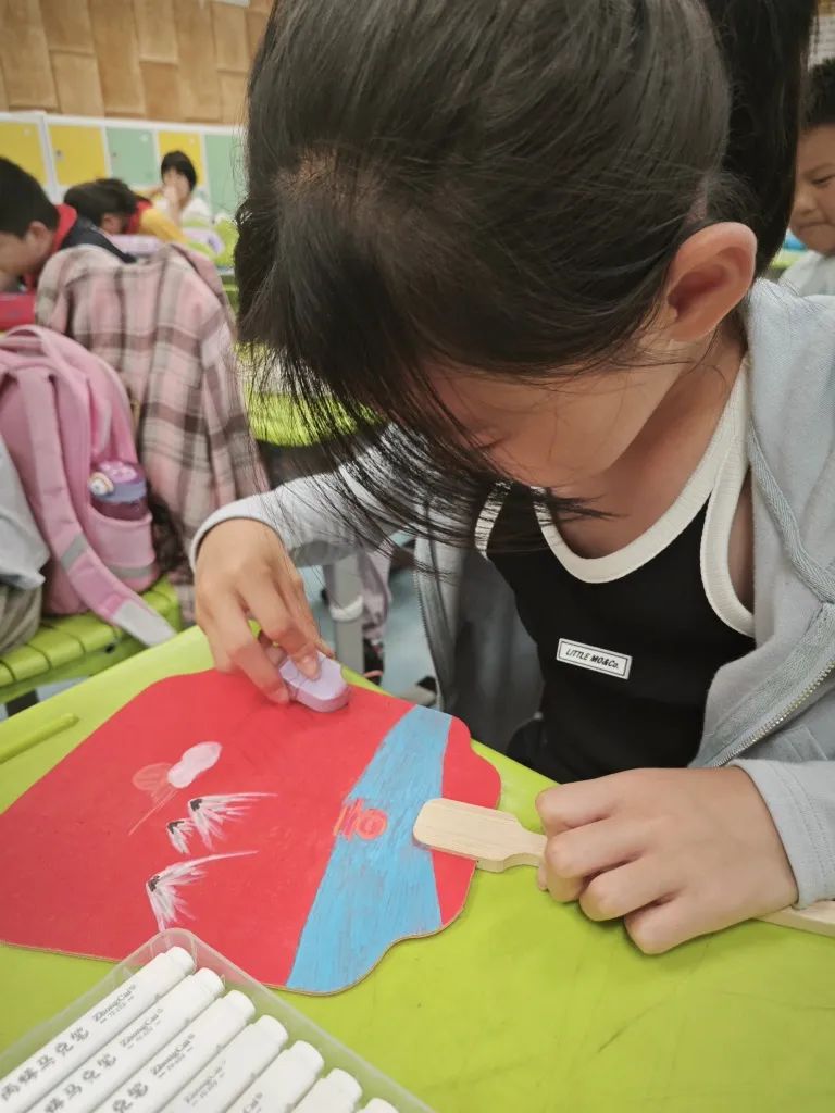 童心飞扬  快乐翱翔——中关村第一小学顺义学校“六一”儿童节嘉年华活动 第211张