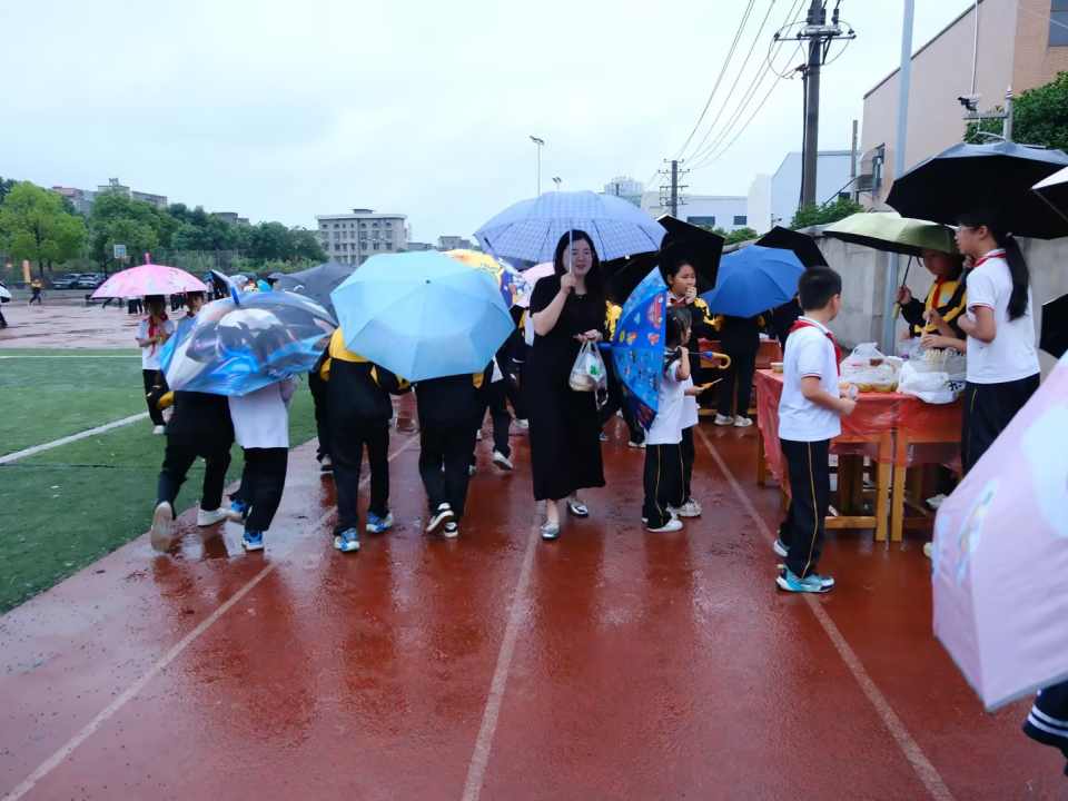 舌尖上的山塘  品尝手艺人的味道——山塘小学首届美食节 第28张