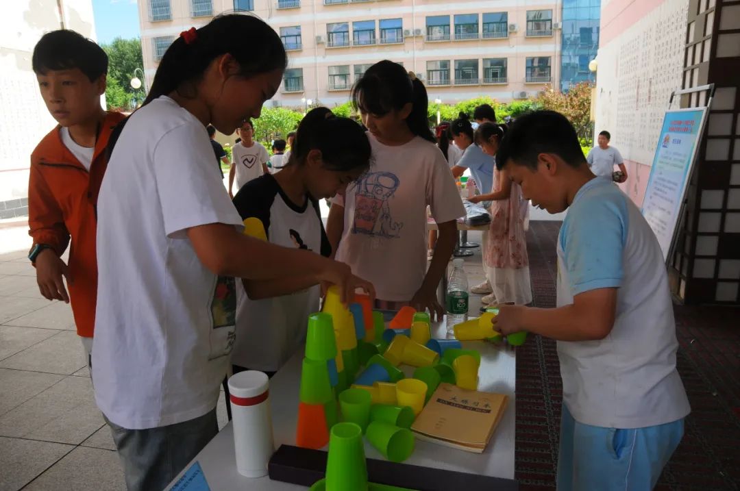 童心飞扬  快乐翱翔——中关村第一小学顺义学校“六一”儿童节嘉年华活动 第6张