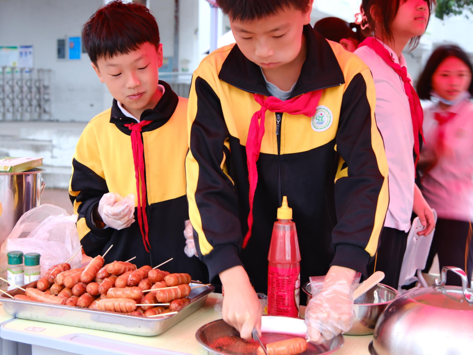 舌尖上的山塘  品尝手艺人的味道——山塘小学首届美食节 第20张