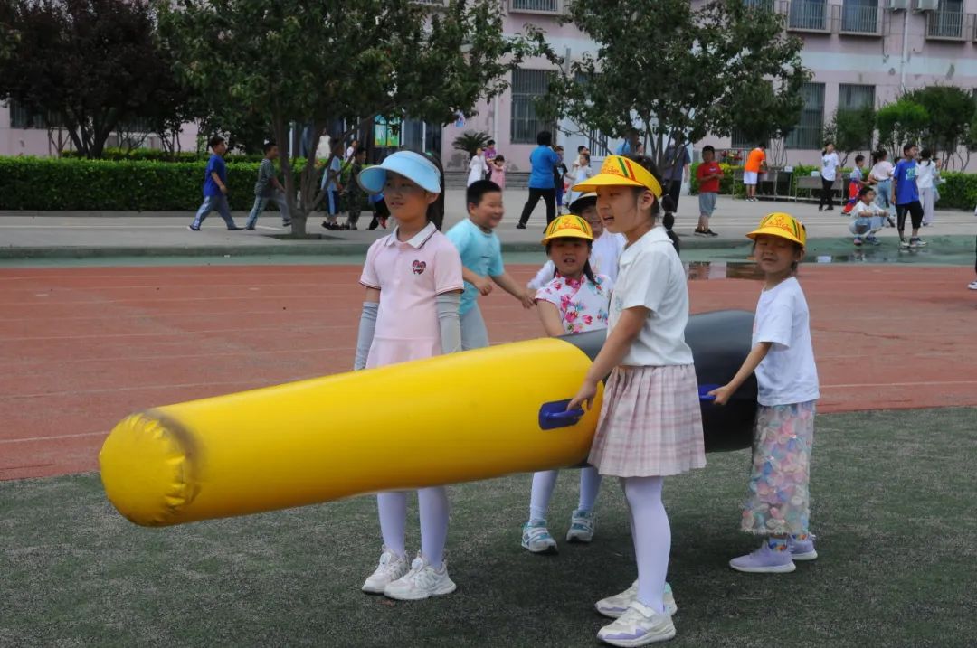 童心飞扬  快乐翱翔——中关村第一小学顺义学校“六一”儿童节嘉年华活动 第65张