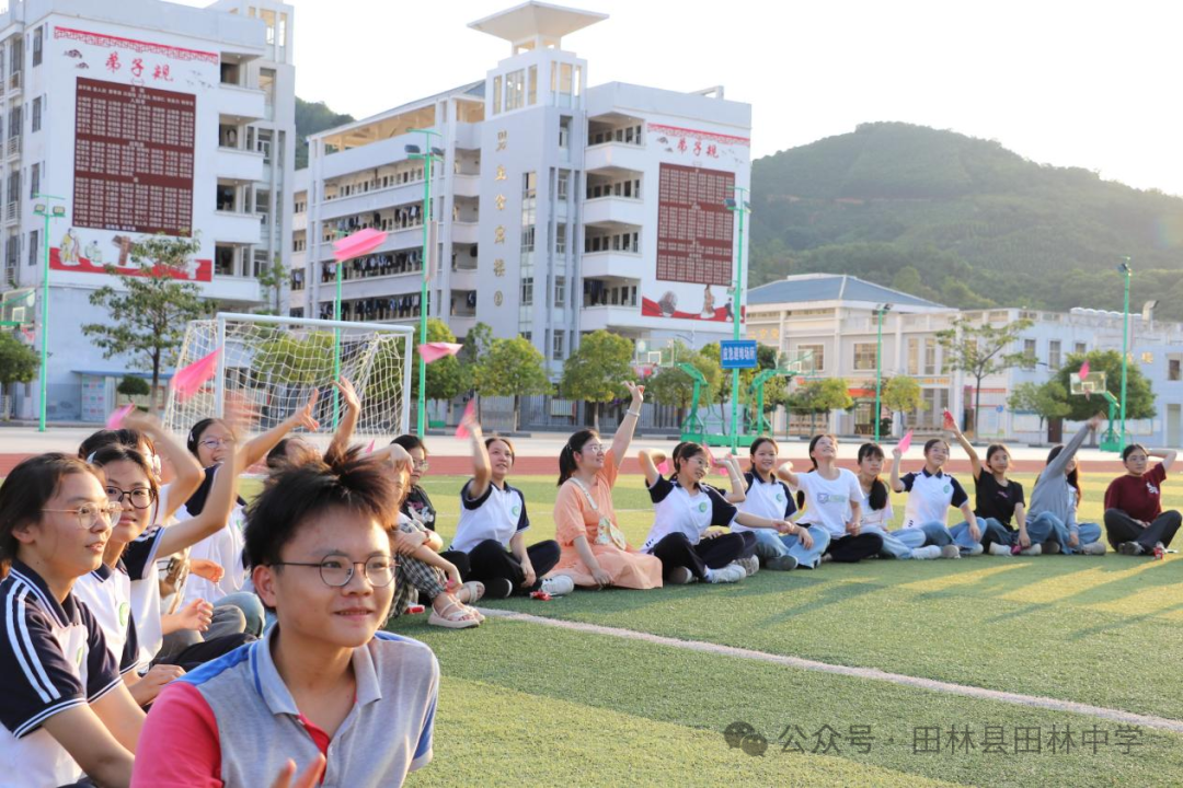 心向阳光,迎战中考——田林中学开展九年级学生心理健康教育素质拓展活动 第13张