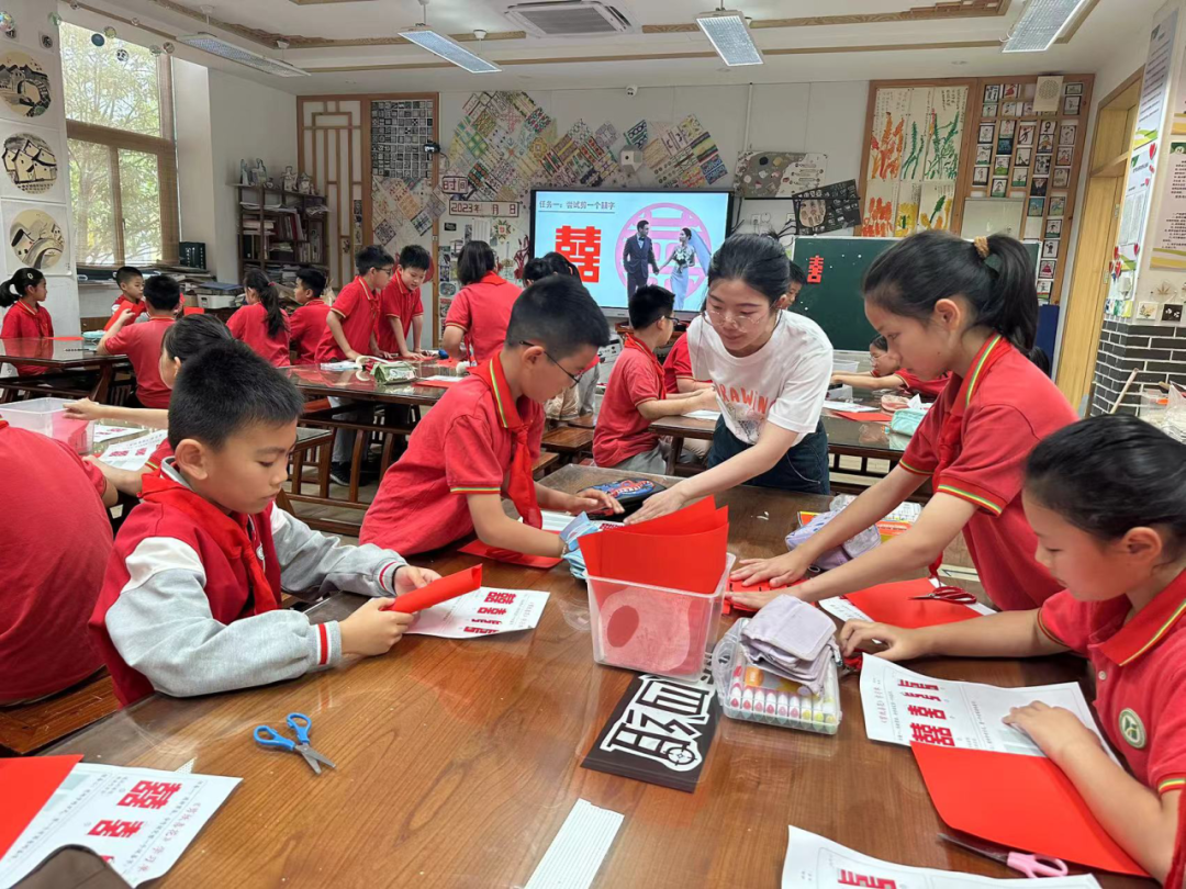 |浙大教科海创小学|实践·研讨·艺起成长——海创小学艺术组实习老师展示课活动 第25张