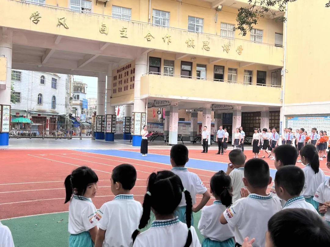 初探小学.礼遇成长——合浦县实验幼儿园开展幼小衔接系列活动之参观合浦县实验小学活动 第43张