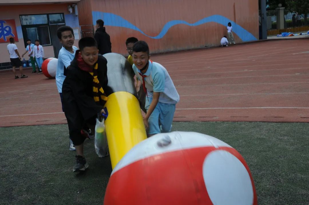 童心飞扬  快乐翱翔——中关村第一小学顺义学校“六一”儿童节嘉年华活动 第60张