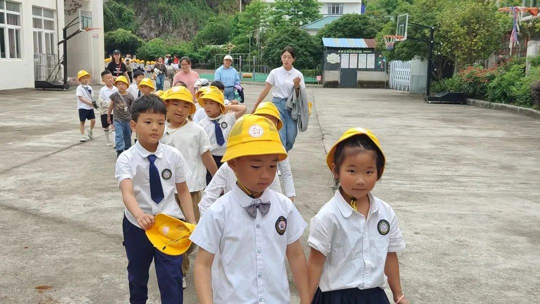 【儿童友好】参观小学初体验,幼小衔接促成长——乐清市湖雾镇幼儿园幼小衔接走进小学实践活动 第8张