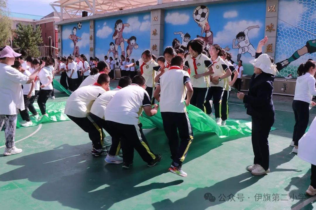 以心相会 向阳而生——伊旗第二小学“5·25”心理健康月活动精彩上演 第31张