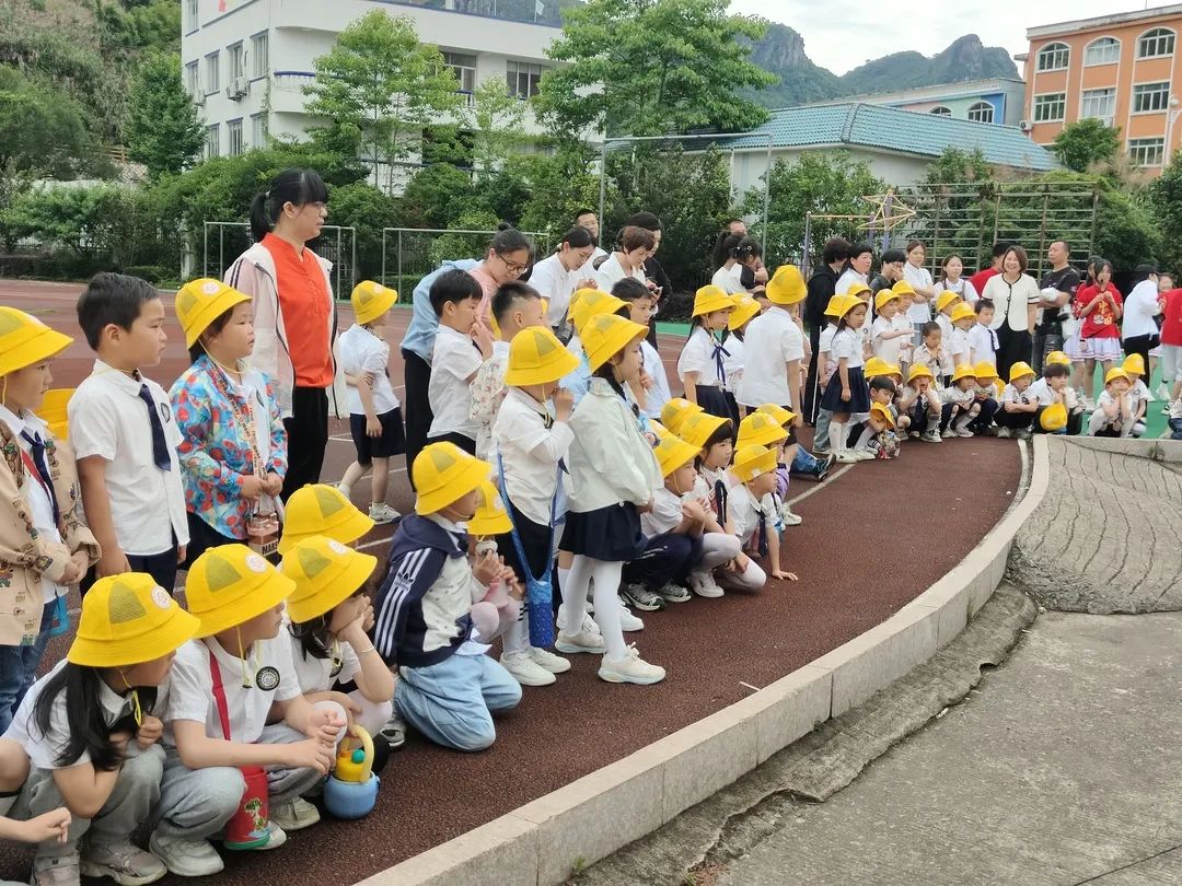 【儿童友好】参观小学初体验,幼小衔接促成长——乐清市湖雾镇幼儿园幼小衔接走进小学实践活动 第15张