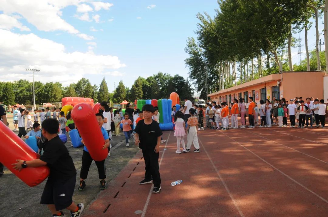 童心飞扬  快乐翱翔——中关村第一小学顺义学校“六一”儿童节嘉年华活动 第123张