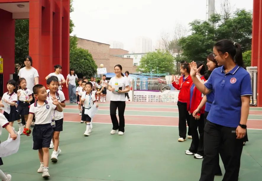 【滴宝园·幼小衔接】小学初体验  幼小零衔接 ——咸阳市秦都区育英名桥幼儿园大班幼小衔接活动 第23张